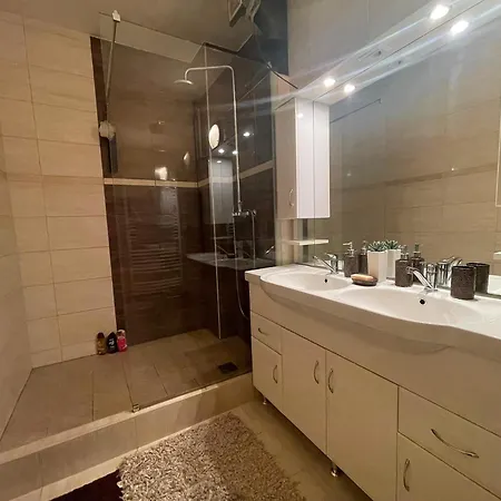Apartment In The Heart Of Buekk City! *