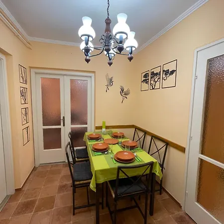 Apartment In The Heart Of Buekk City! *